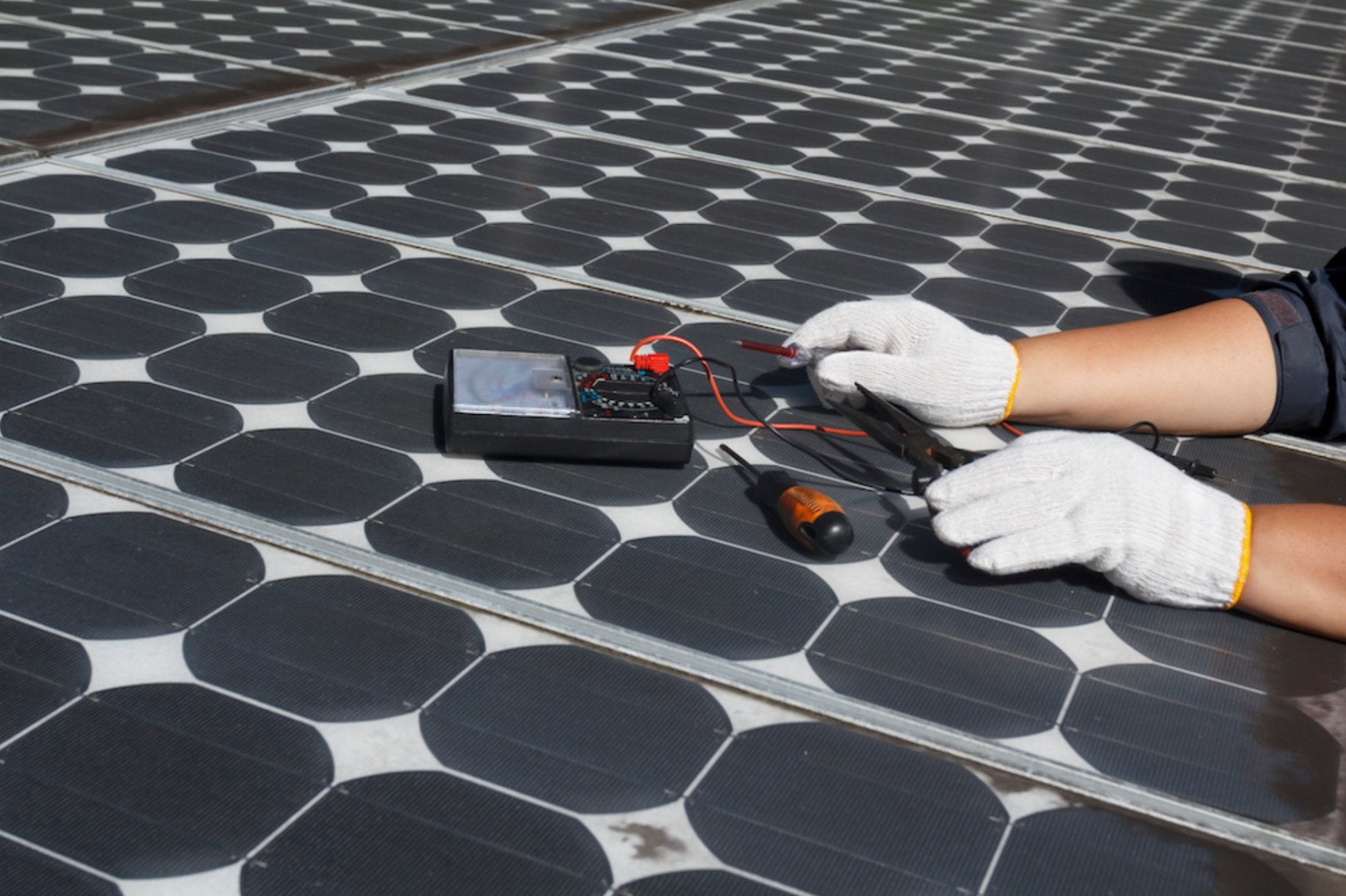 How to Repair Solar Panels (8 Problems and Solutions)